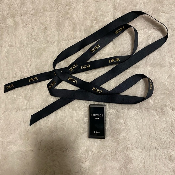 SALE❗️New Authentic Dior Box, Ribbon , Card & Perfume with Pouch❗️ - Picture 6 of 15